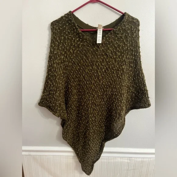Chicos poncho shrug - Picture 1 of 3